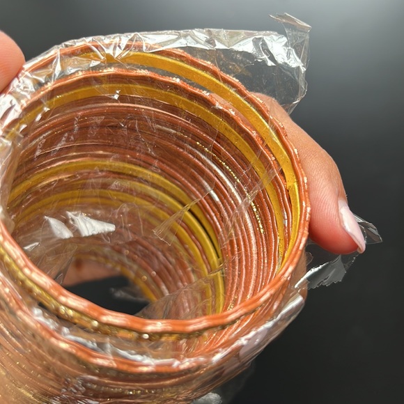 🍊 Rusty orange bangle set - ready to wear! - Picture 2 of 4